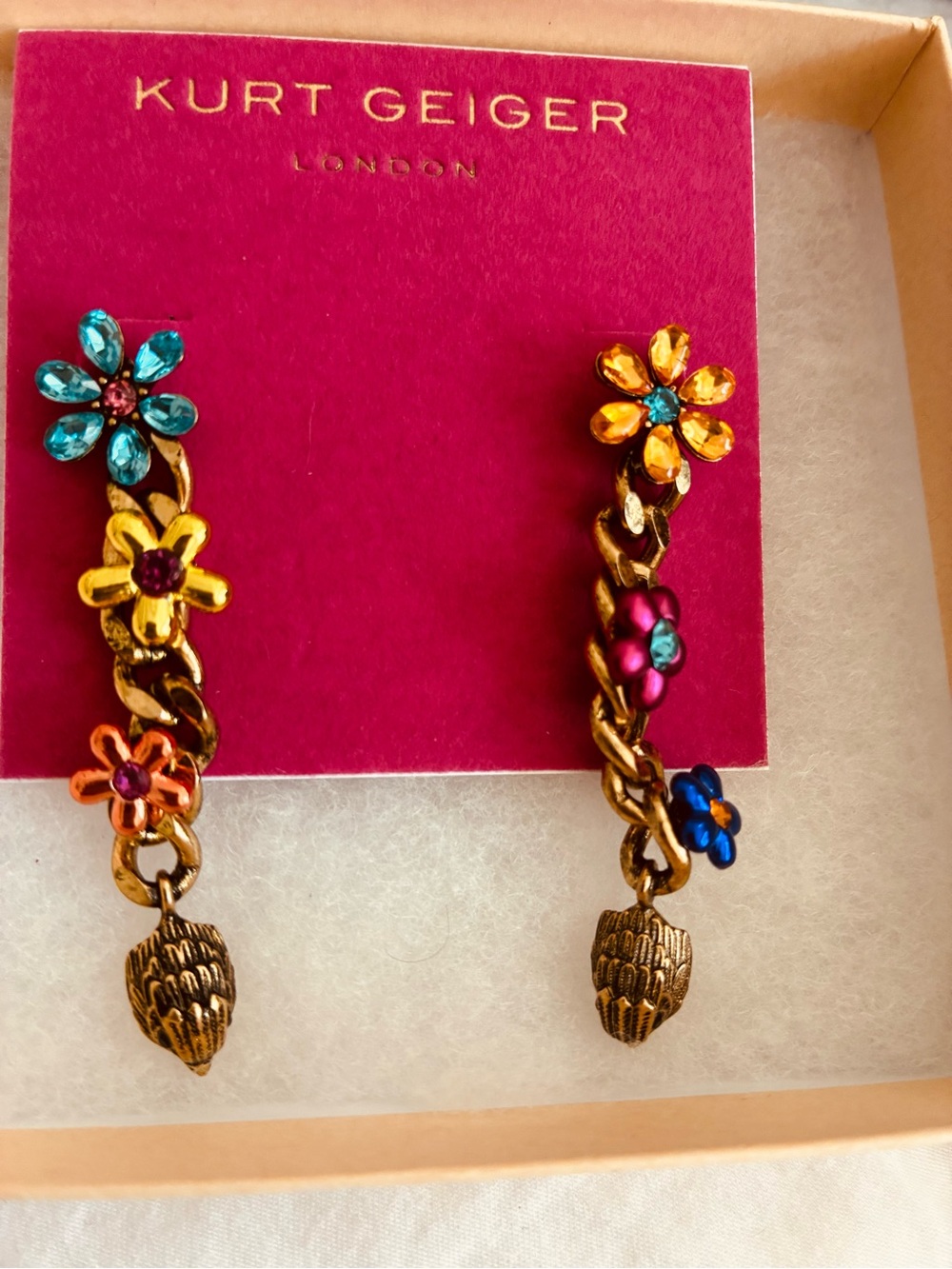 Kurt Geiger Gold-Tone Floral Chain Drop, paid 140.00., New. - Picture 8 of 10